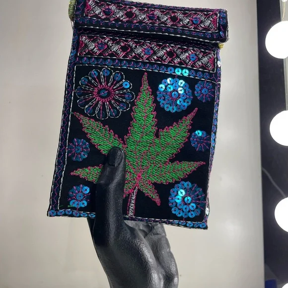 Bogo ethnic purse beautiful - Picture 2 of 4